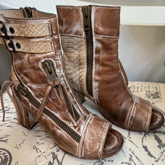 Freebird by Steven Zombi peep toe leather booties. Size 10 - Picture 2 of 12